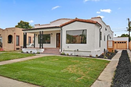 Contemporary Home Renovation & Luxury Interior Remodel